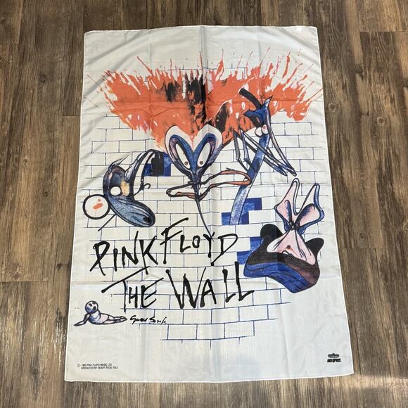 Pink Floyd The Wall Tapestry 1982 Banner Flag Heart Rock Italy 41x29 Scarfe Art - Picture 1 of 11